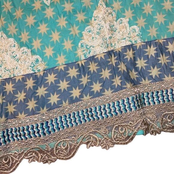 Handmade Size Small Stunning Embroidered Split V Neck Traditional Indian Gown - Picture 2 of 3